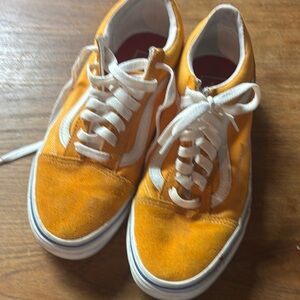 Vans size 8.5.